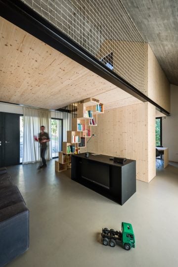 Compact_Karst_House_05