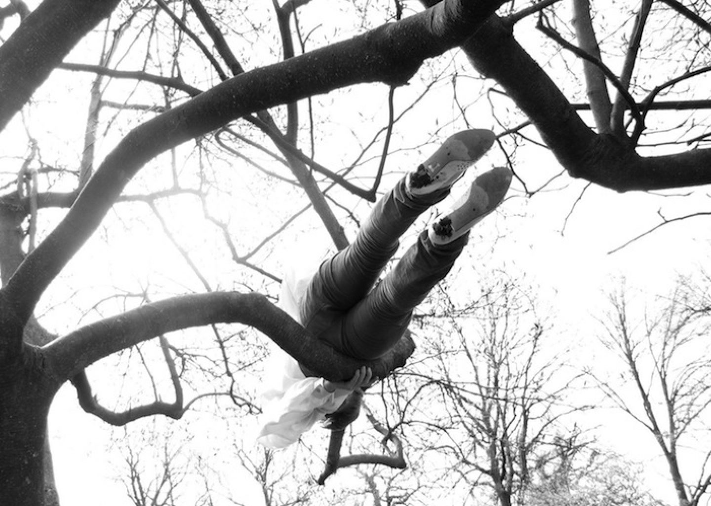 Isabelle Wenzel Captures Bodies Defying Gravity - IGNANT