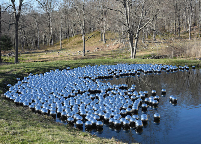 Yayoi Kusama’s 1300 Floating Steel Balls - IGNANT