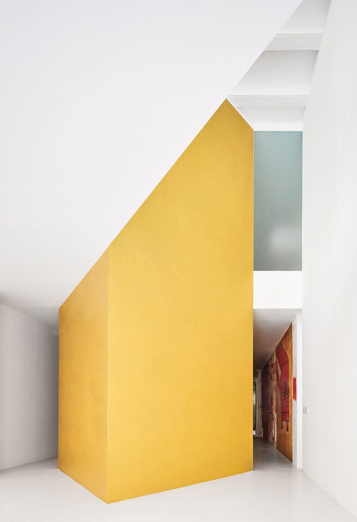 A Home Renovation Preserving A Brazilian Mural - IGNANT