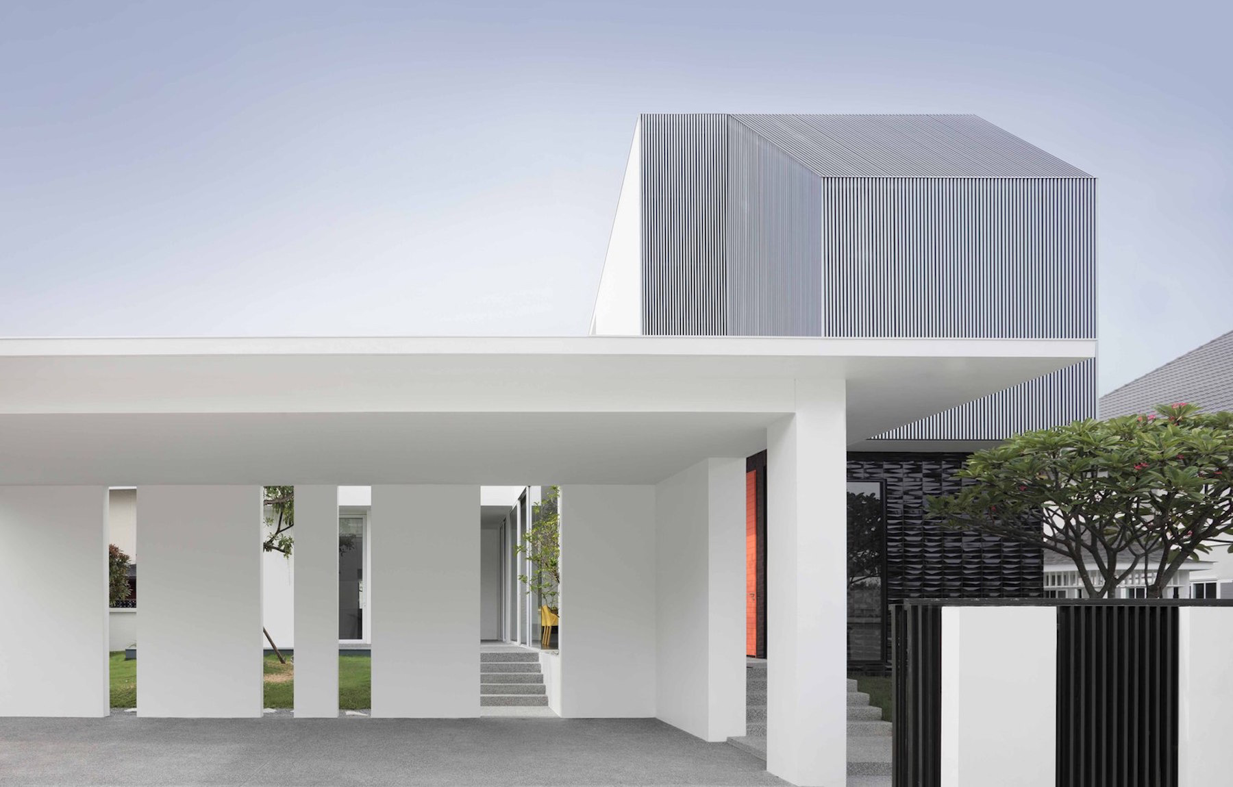 White Box House By Ayutt And Associates Design - IGNANT