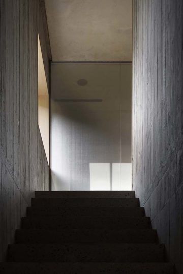 2001 Completes An Essentialist Concrete Home Named After A Luxembourg ...