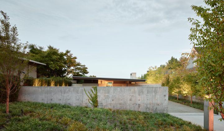 A Modern Home On The Water’s Edge Provides “a Sense Of Sanctuary” In 