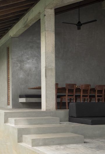 This Concrete Villa On A Sri Lankan Beachfront Maximizes Its Tropical ...