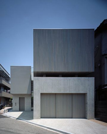 This Concrete House In Osaka Forgoes Traditional Windows For The Sake ...