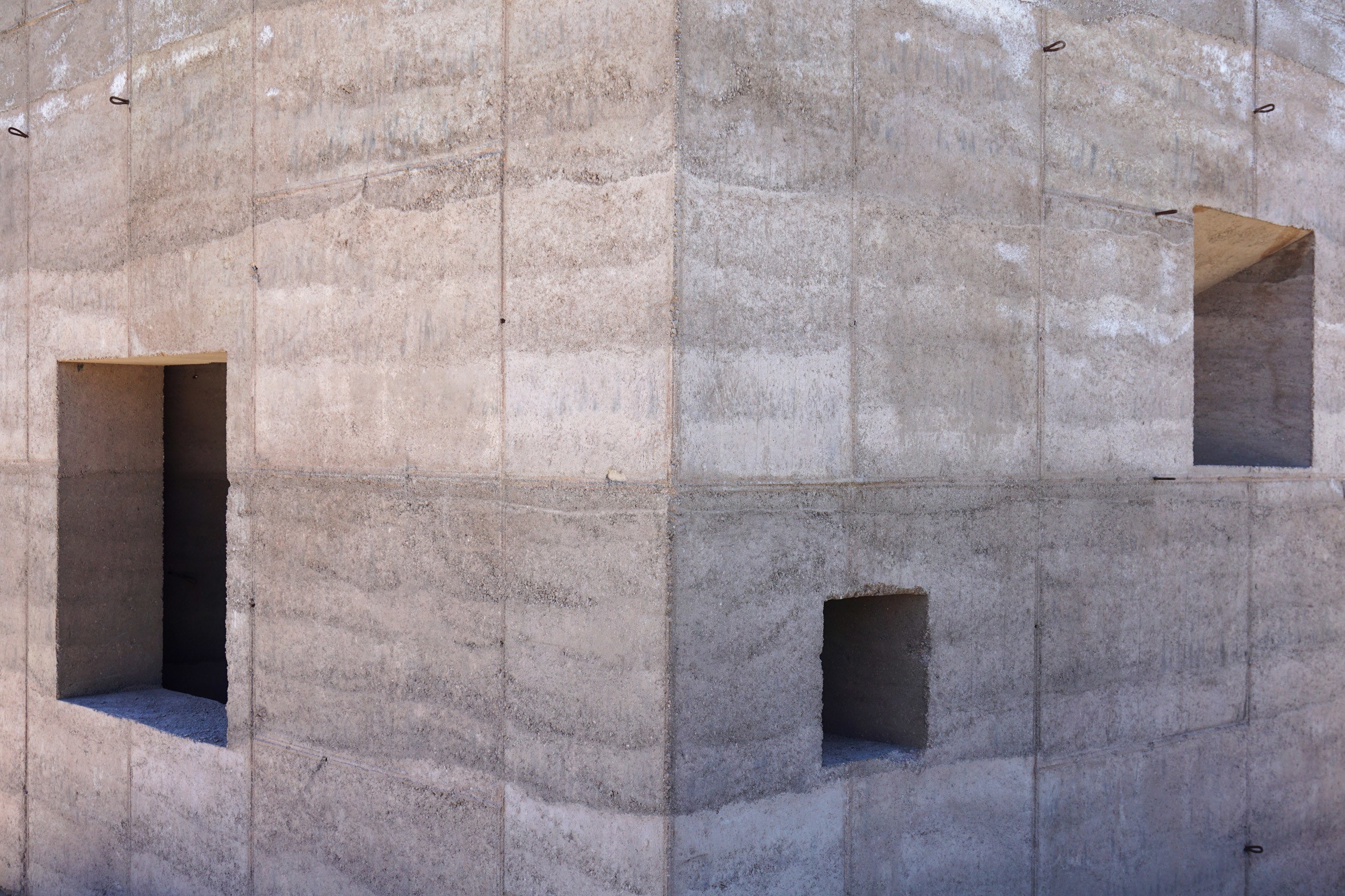 A Rammed Earth Shelter For One On Frank Lloyd Wright’s Desert Campus ...