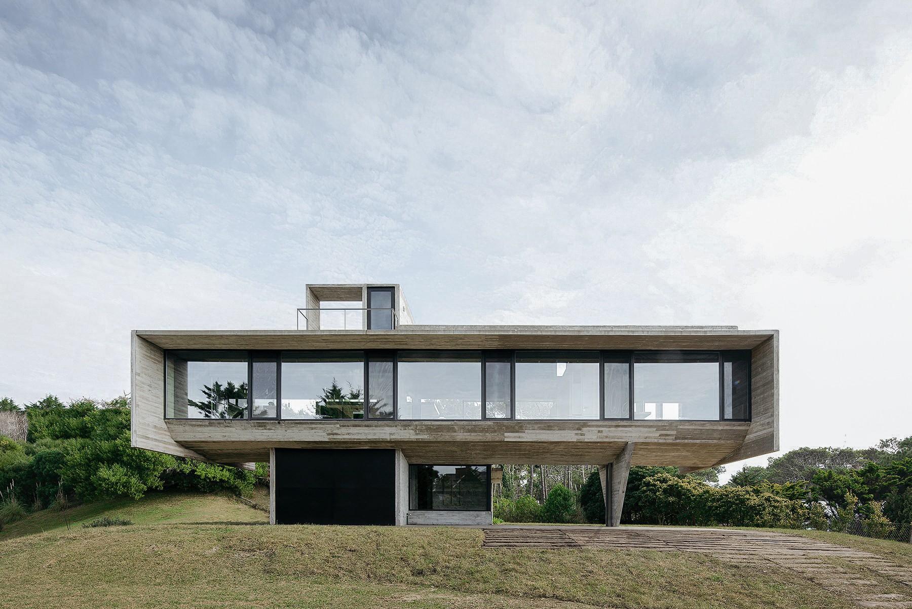 Luciano Kruk’s Casa Cariló Appears To Float Above The Argentinian ...