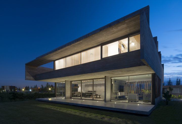 Luciano Kruk’s Latest Clean-Lined Concrete Home Overlooks A Lagoon In ...