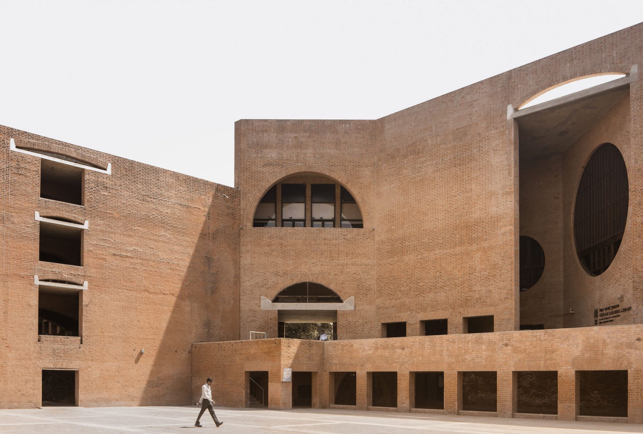 Louis Kahn’s Indian Institute Of Management In Ahmedabad Is An ...