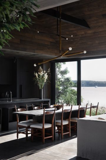 Adam Jordan’s Shagwong Residence Is A Sleek Waterfront Retreat In The ...