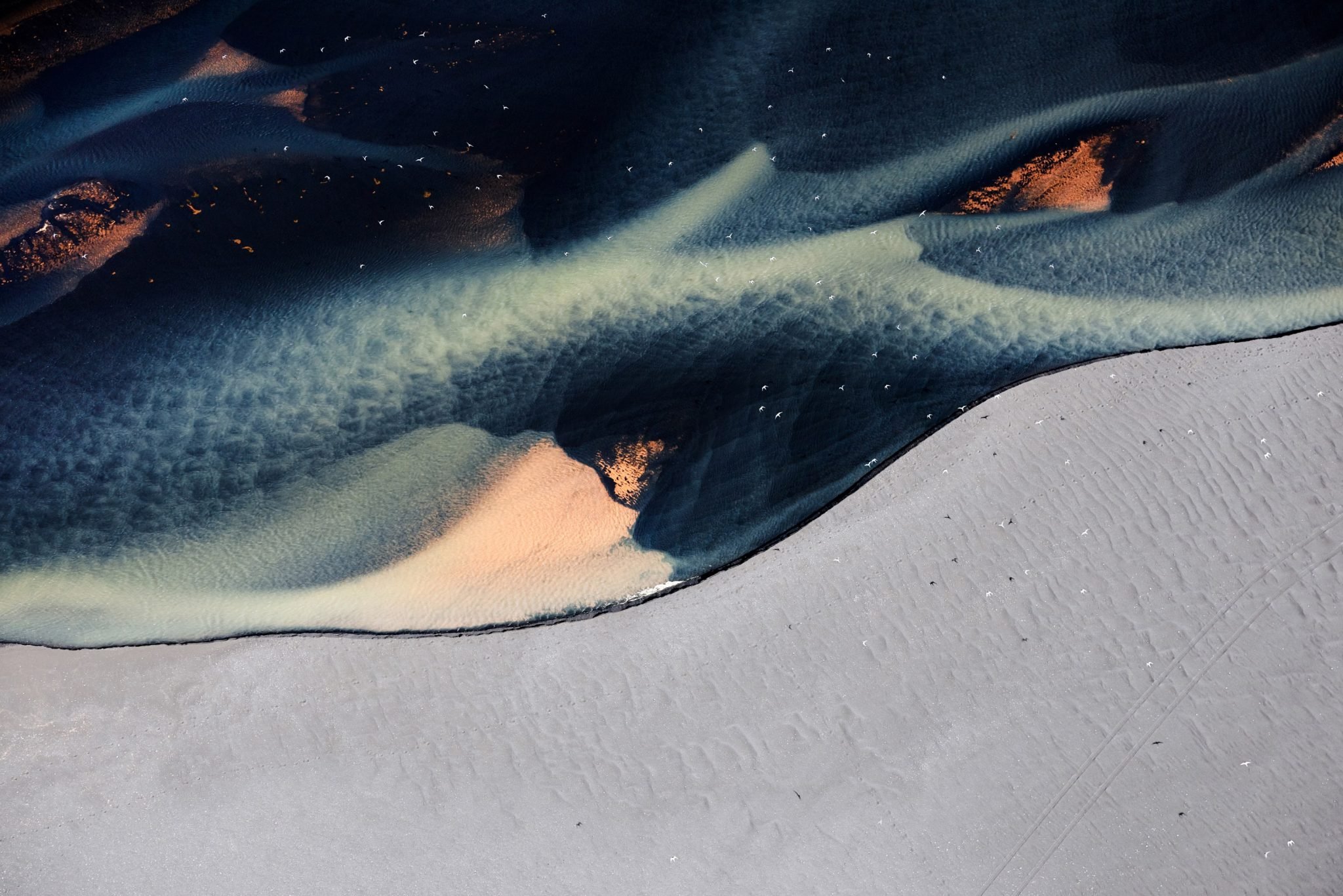 Brooke Holm’s Spellbinding Landscape Photographs Explore The Bond ...